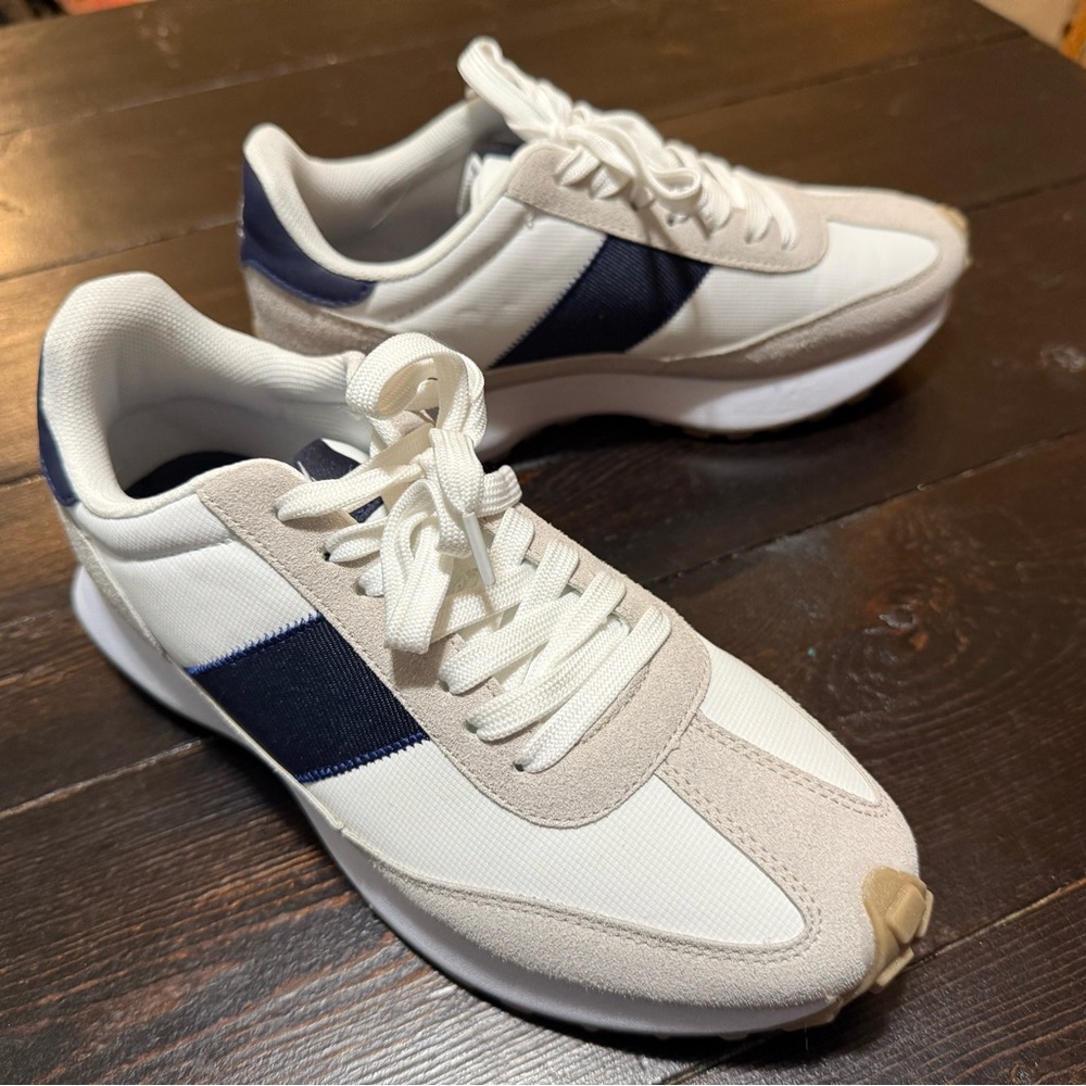 Nautica White and Blue Retro Sneakers with Mesh and Suede